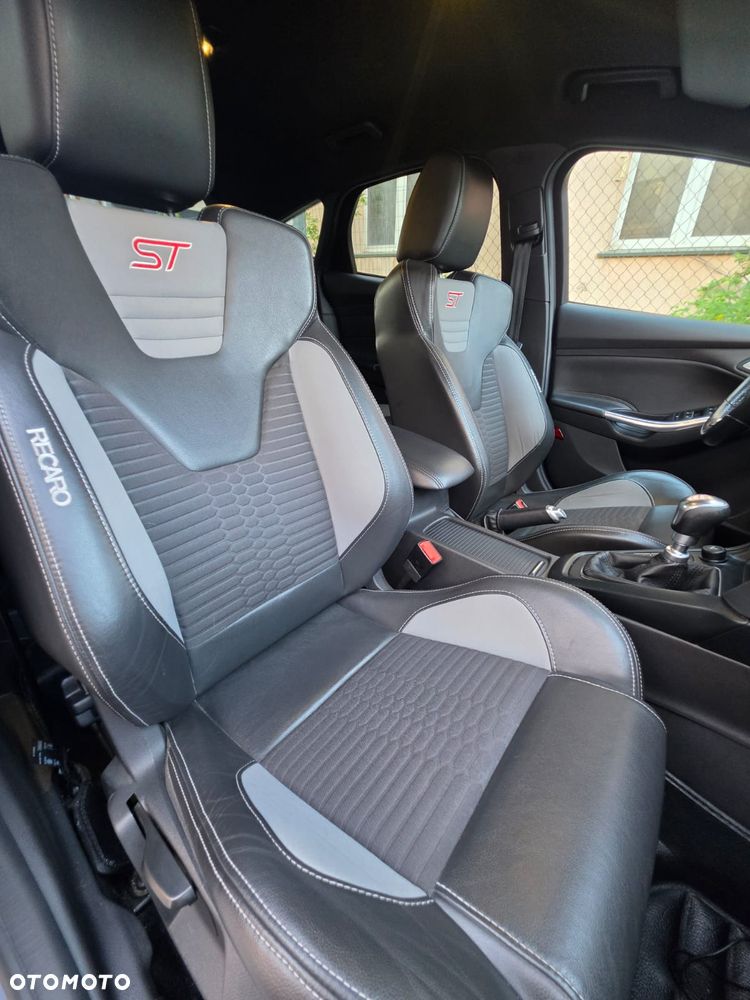 Ford Focus 2.0 TDCi ST - 21