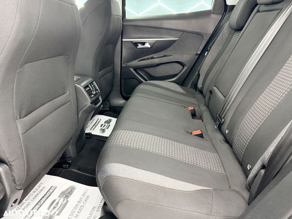 Peugeot 3008 PureTech 130 Stop & Start GPF Allure - 12