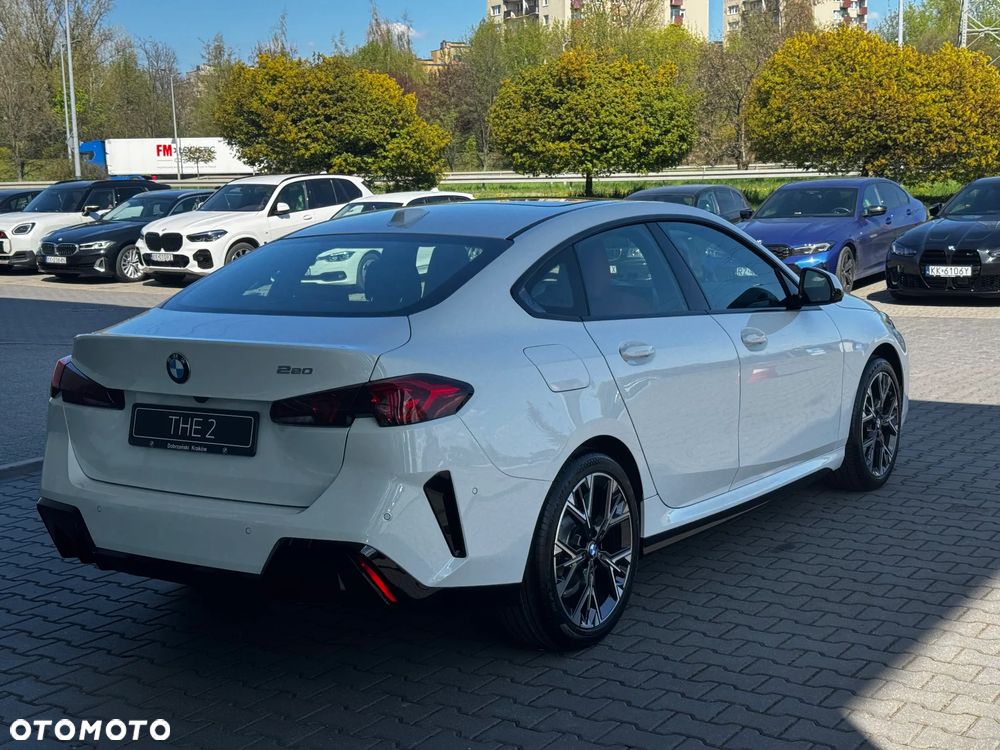 BMW Seria 2 220i mHEV - 4