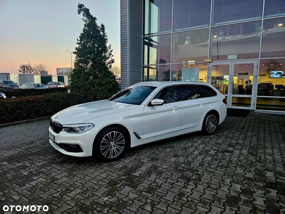 BMW Seria 5 520d xDrive Sport Line - 1