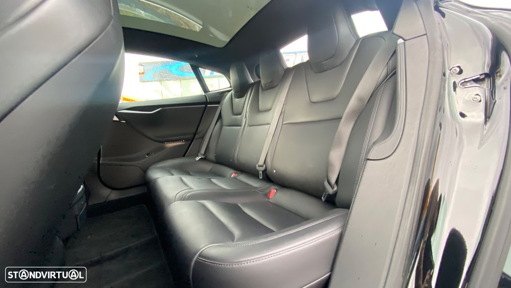 Tesla Model S 75D - 25