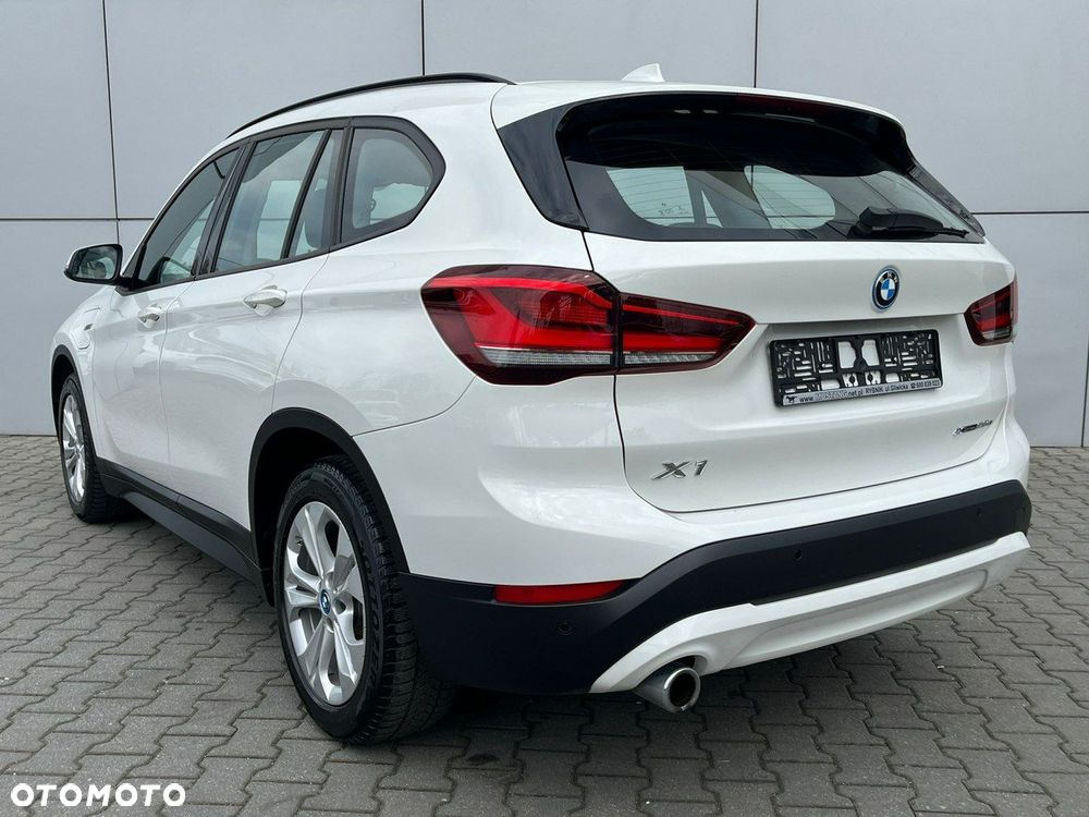 BMW X1 xDrive25e Advantage - 11