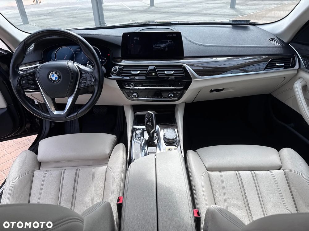 BMW Seria 5 520d Luxury Line - 13