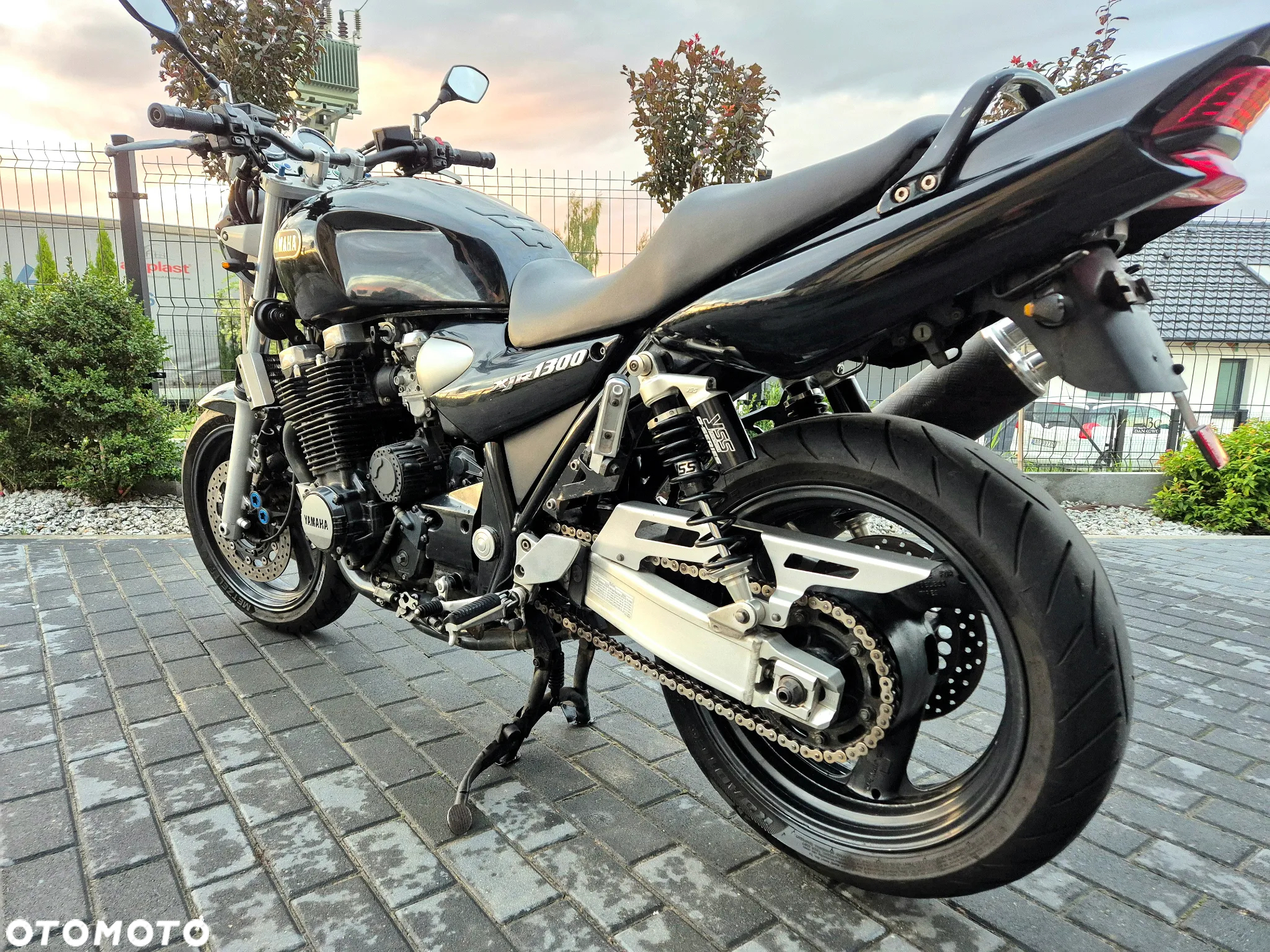 Yamaha XJR - 8