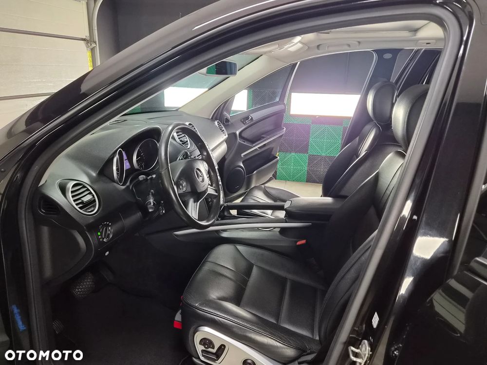 Mercedes-Benz ML - 18