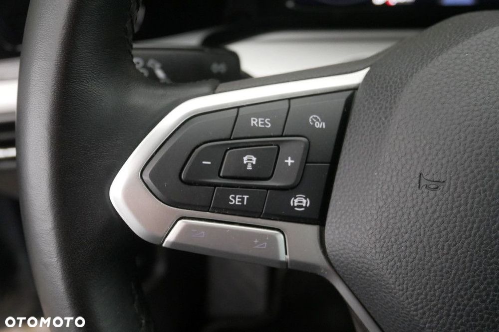 Volkswagen Golf - 20