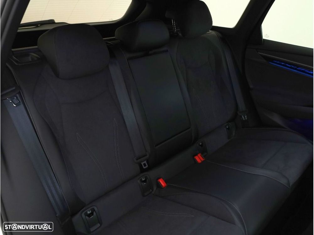 VW ID.7 77 kWh Pro Urban - 26