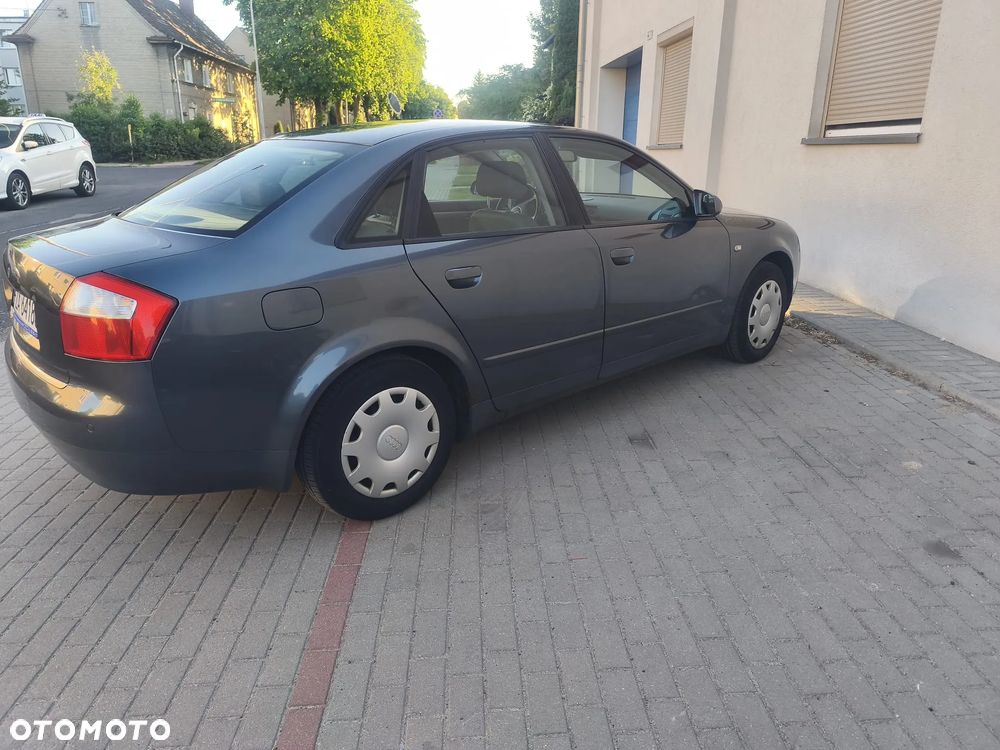 Audi A4 Limousine 2 - 5