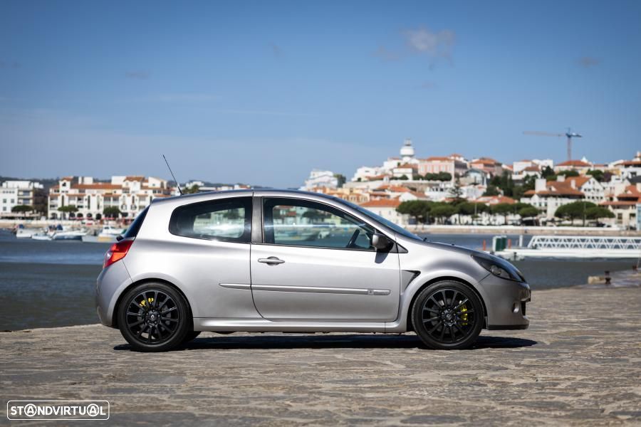 Renault Clio 2.0 16V Sport - 23