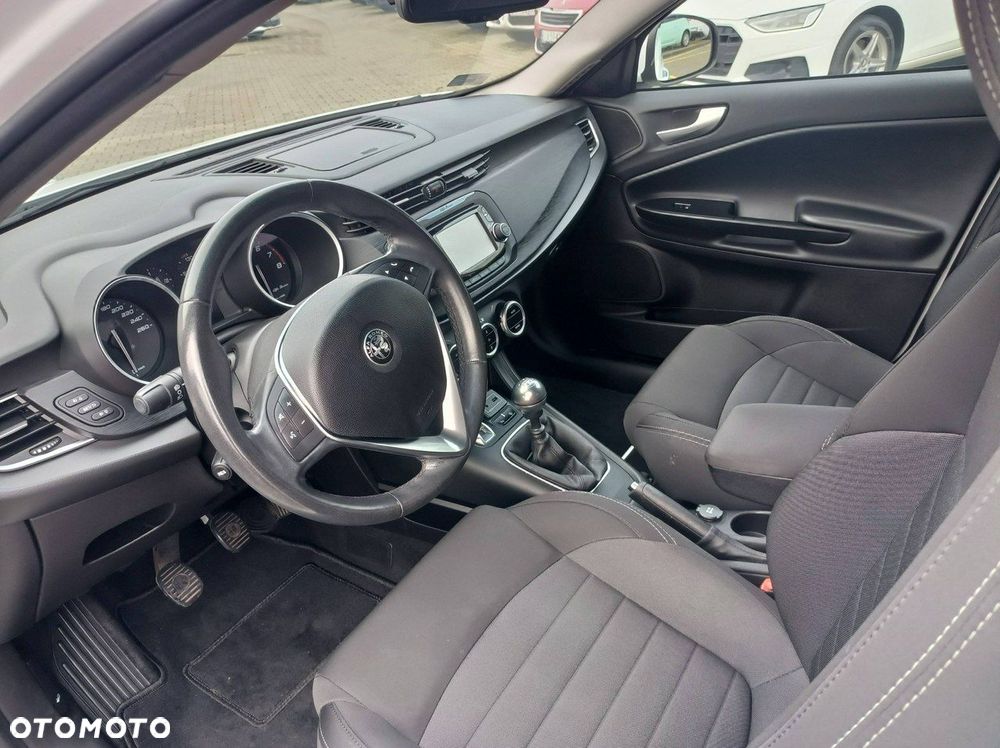 Alfa Romeo Giulietta - 6