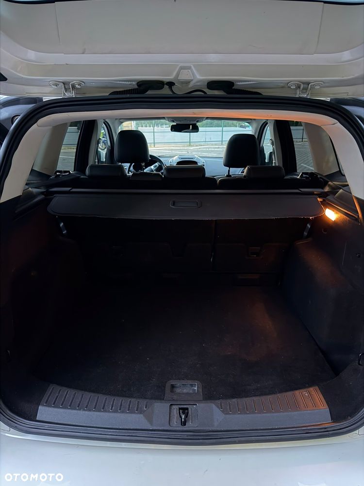 Ford Kuga - 22