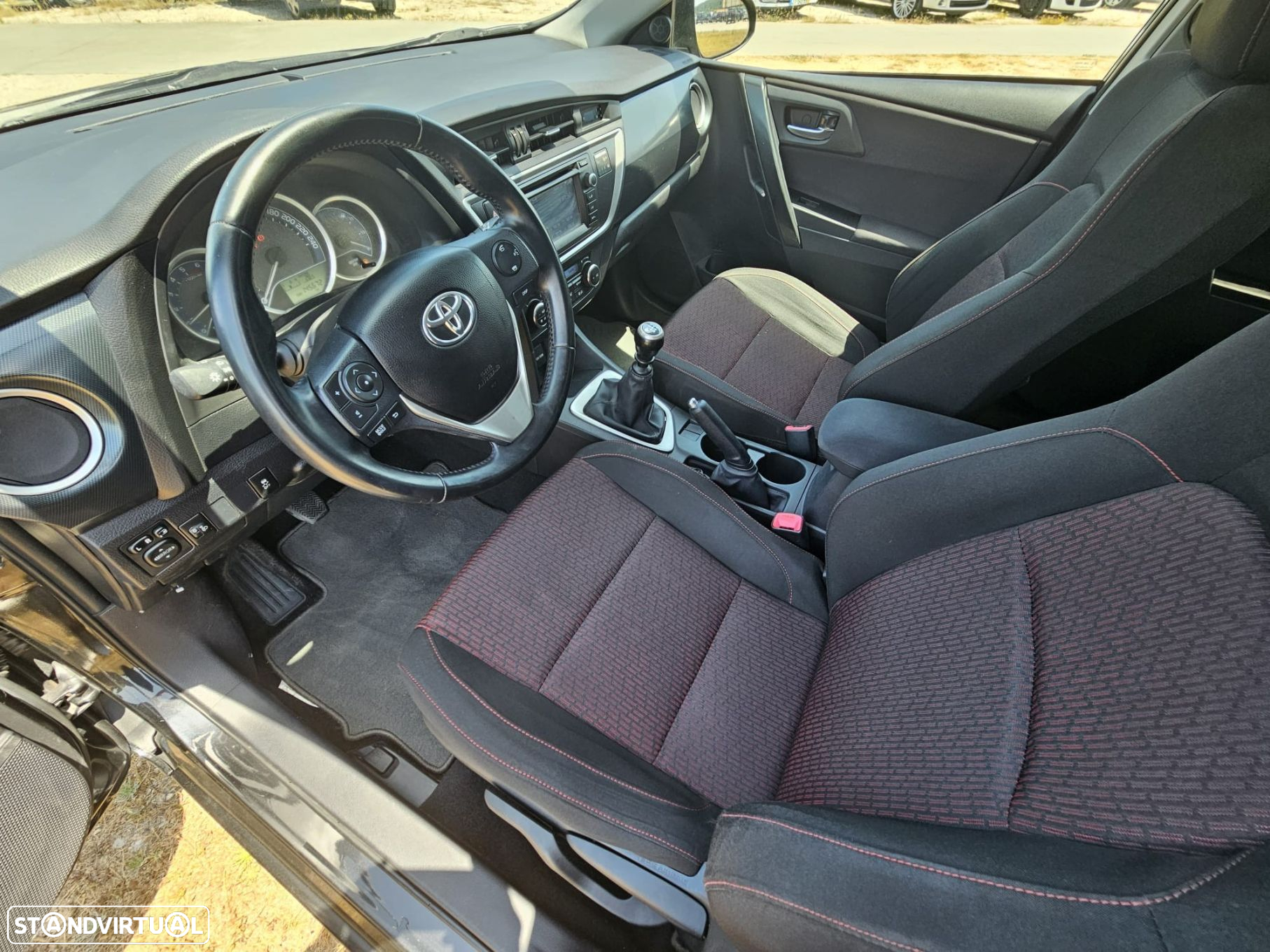 Toyota Auris Touring Sports 1.4 D-4D Comfort - 18