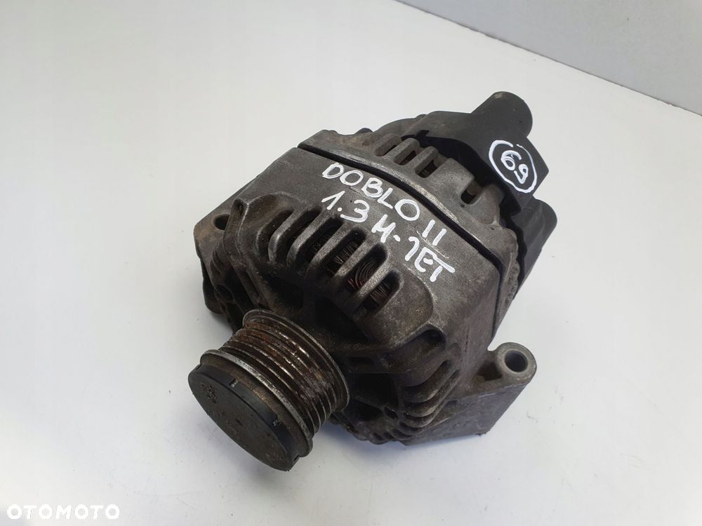 ALTERNATOR Fiat Doblo II 1.3 M-JET _ 51944878 120A valeo Alternator - 1