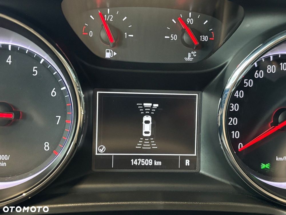 Opel Insignia - 17