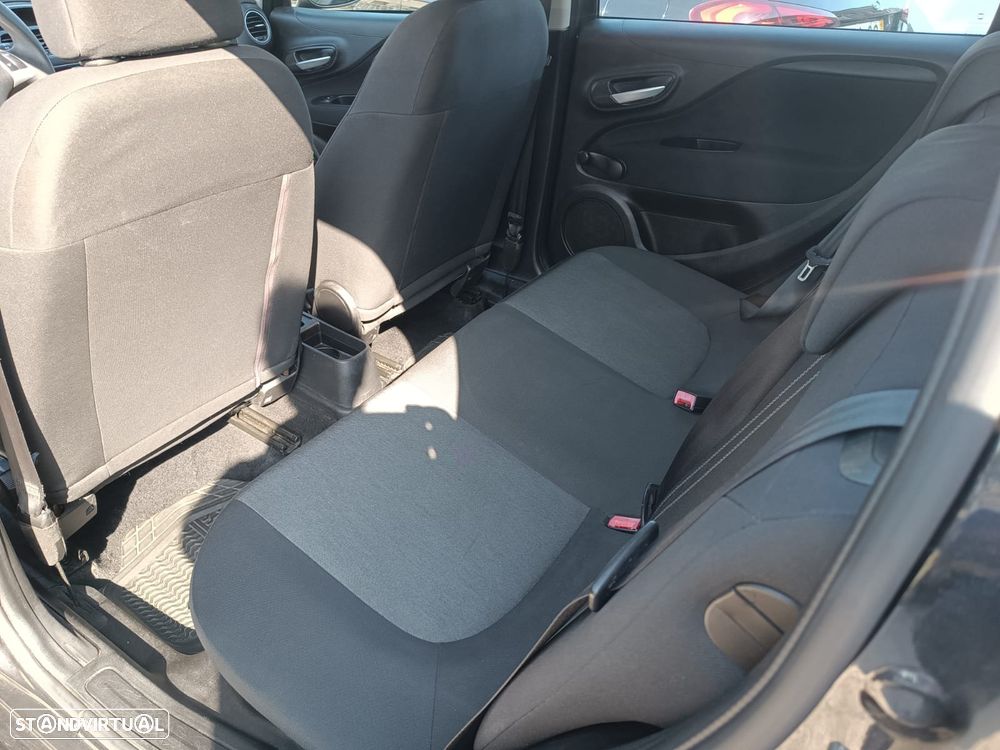 Fiat Punto 1.2 Lounge S&S - 12