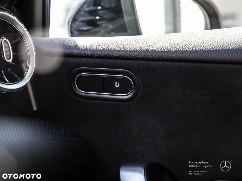 Mercedes-Benz Klasa A 250 e PHEV AMG Line 8G-DCT - 8