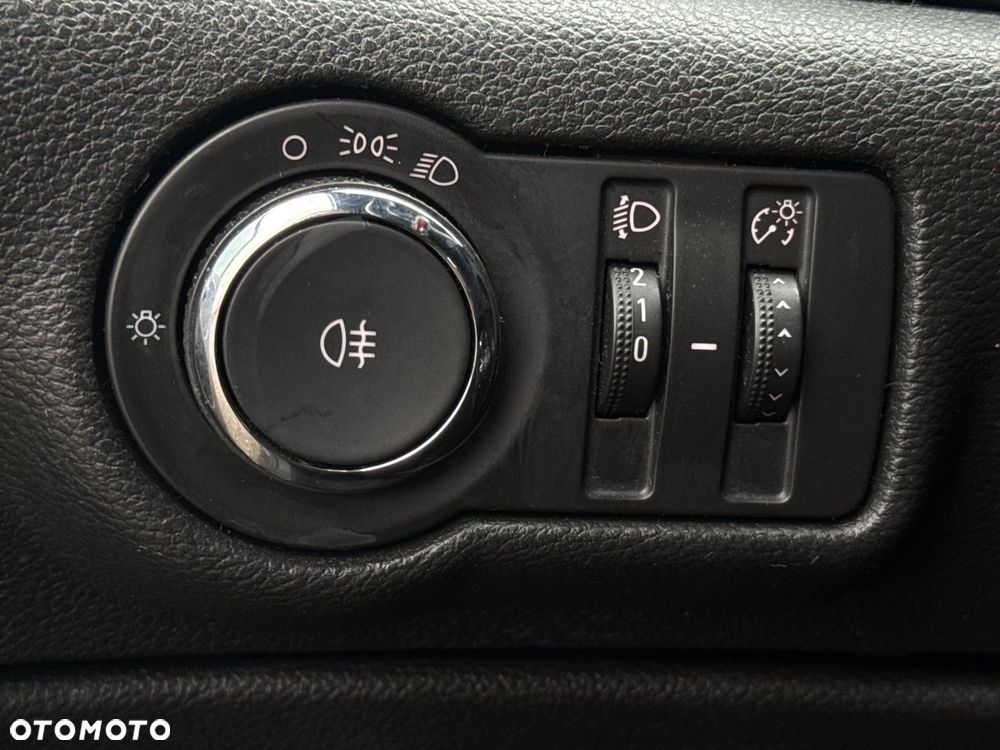 Opel Astra 1.6 Enjoy - 24