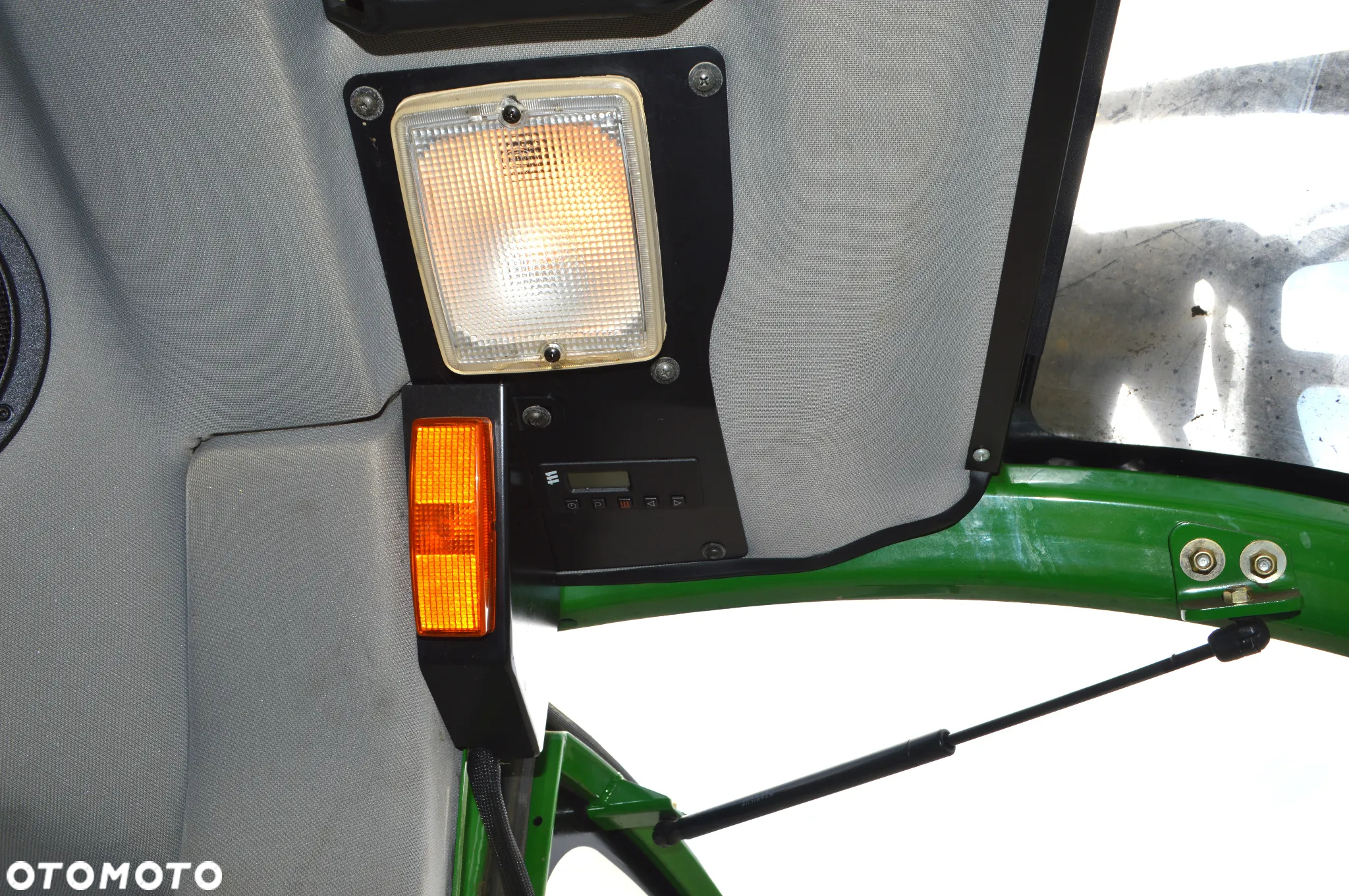 John Deere 1210E - 13