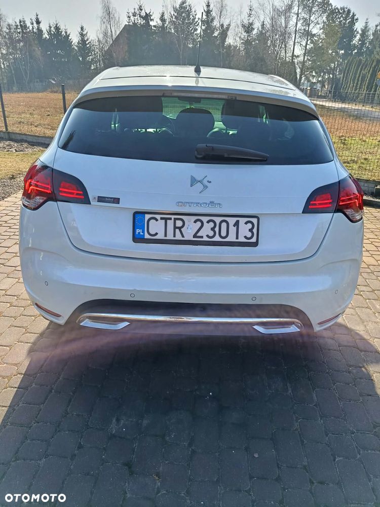 Citroën DS4 e-HDi 115 Chic - 3