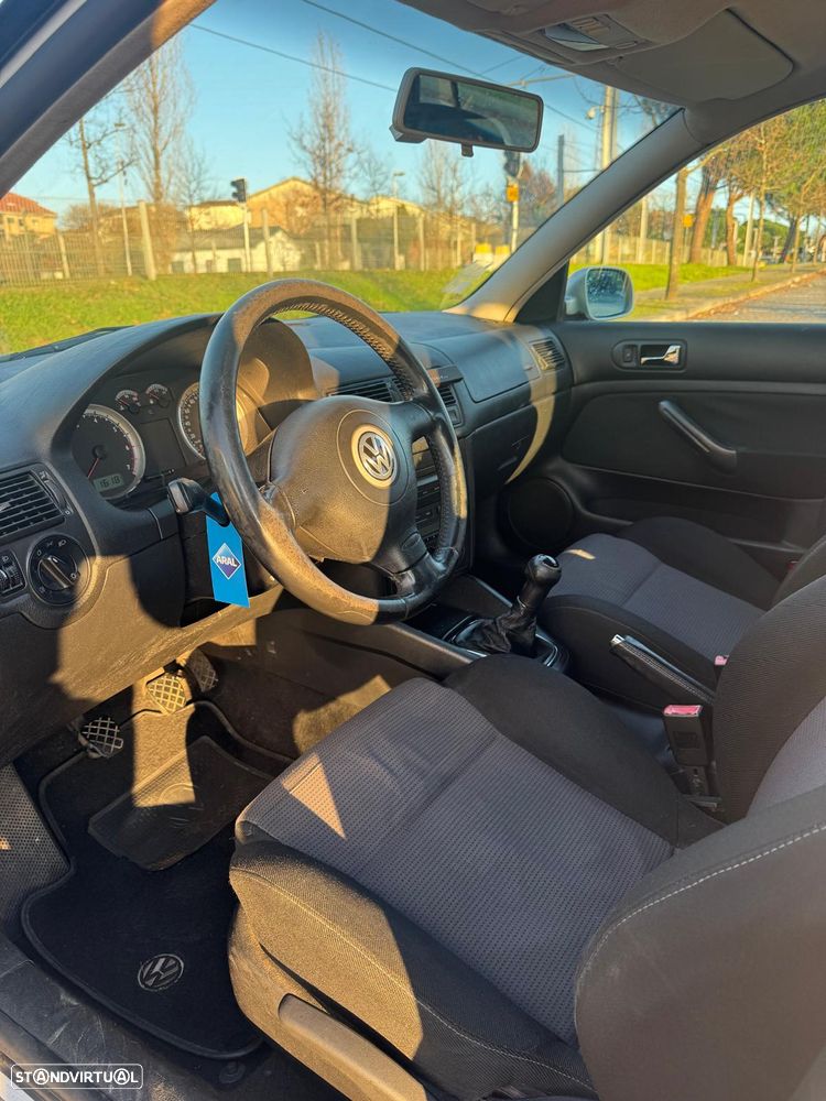 VW Golf 1.4i 25 Anos - 9