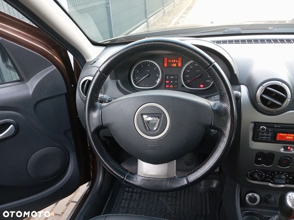 Dacia Duster 1.6 Laureate 4x4 - 36