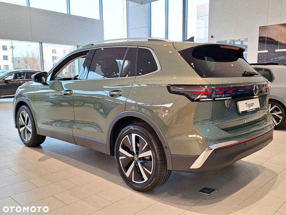 Volkswagen Tiguan - 4