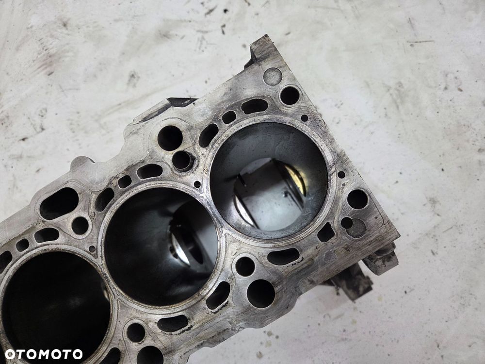 BLOK SILNIKA BMW E60 3.0 D OE 7792822 - 14