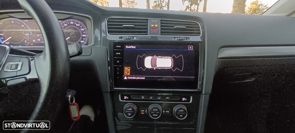 VW e-Golf AC/DC - 11