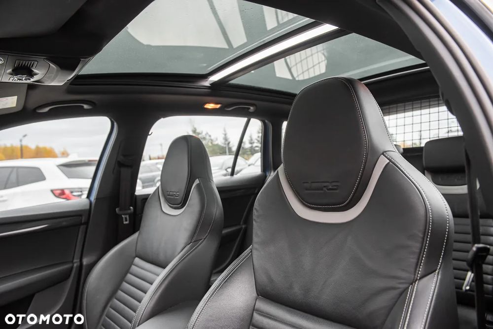 Skoda Octavia 2.0 TDI (Green tec) 4x4 DSG RS - 17