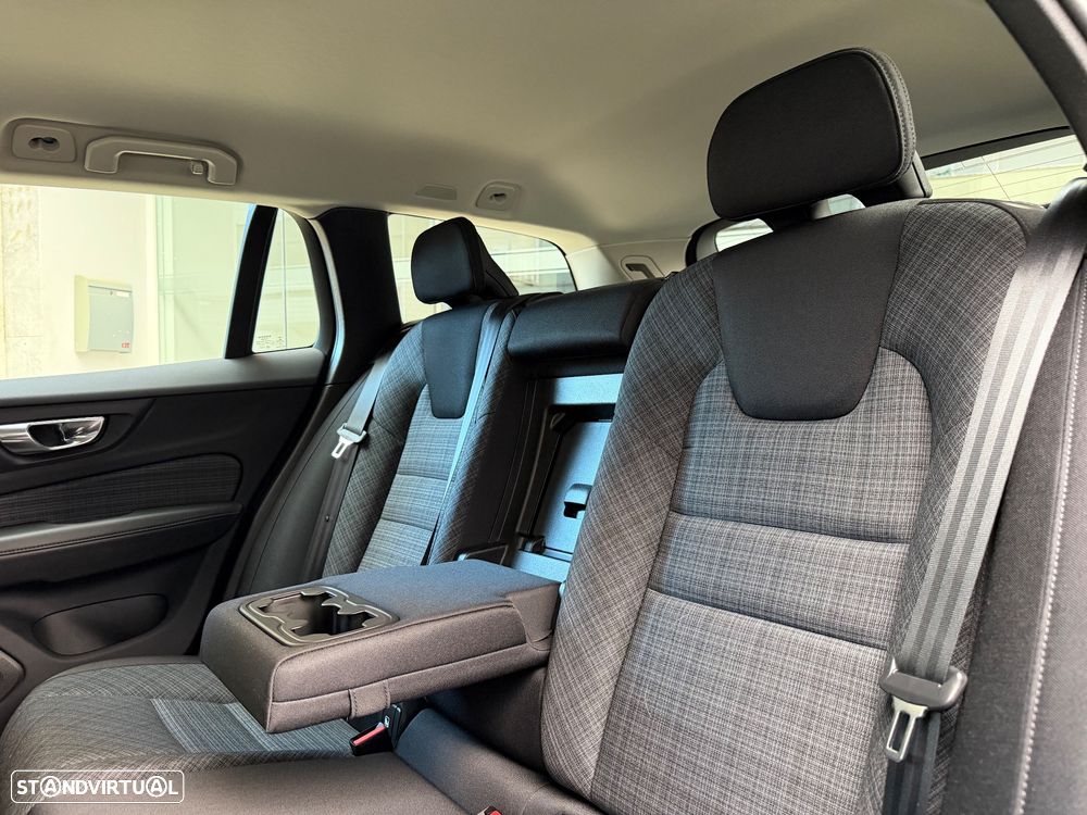 Volvo V60 2.0 T6 AWD TE Core - 4