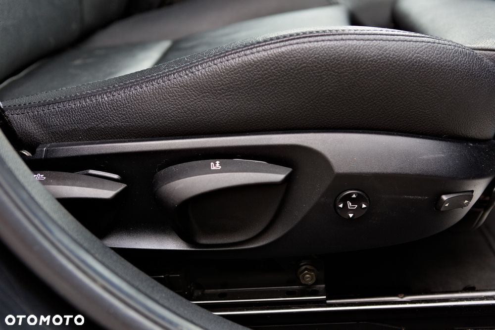BMW X1 xDrive23d - 26