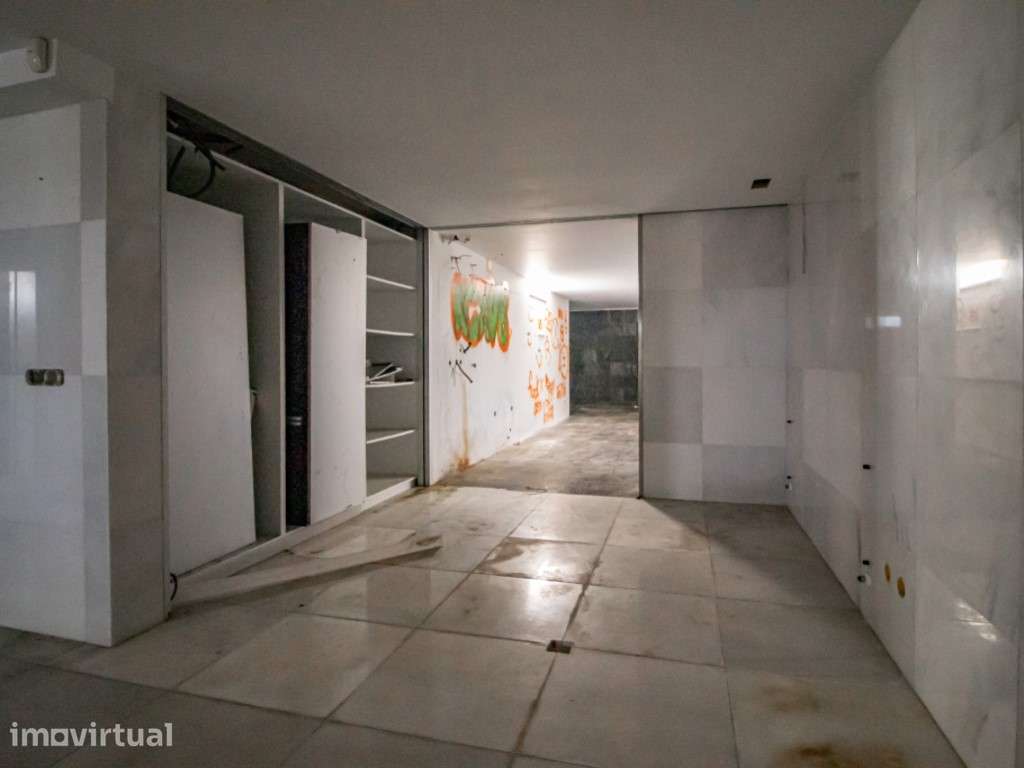 Moradia para Renovar no Centro da Figueira da Foz - a 300m da Praia... - Grande imagem: 5/22