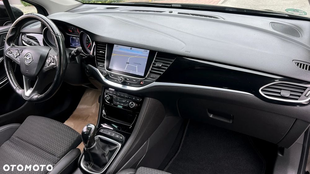Opel Astra 1.6 CDTI Cosmo - 19