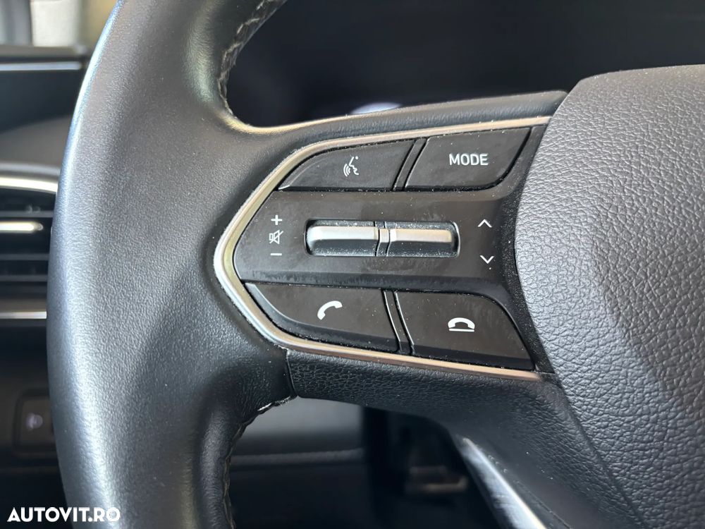 Hyundai Santa Fe 1.6 Plugin-Hybrid 4WD SEVEN Prime - 34