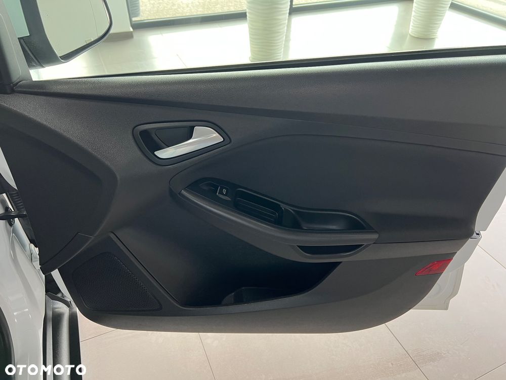 Ford Focus - 34