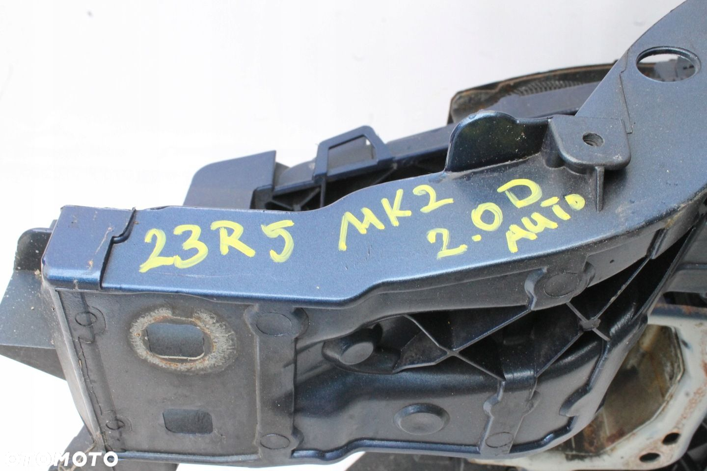 PAS PRZEDNI CHŁODNICE FORD FOCUS MK2 LIFT 2007R- 2.0 TDCI AUTOMAT - 11