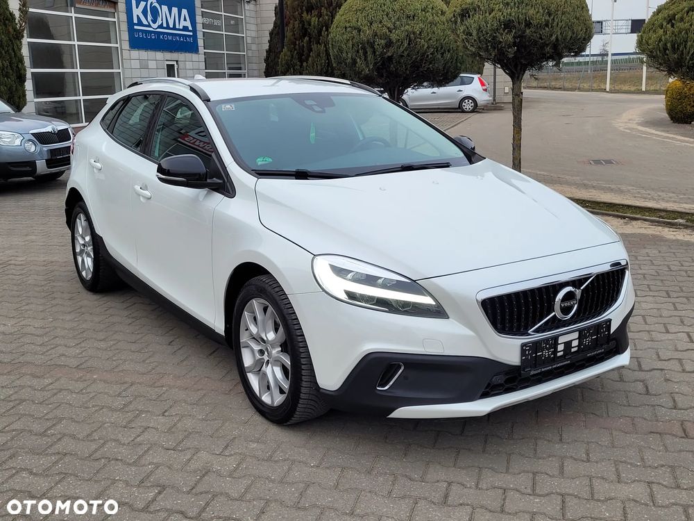 Volvo V40 Cross Country D2 Momentum - 4