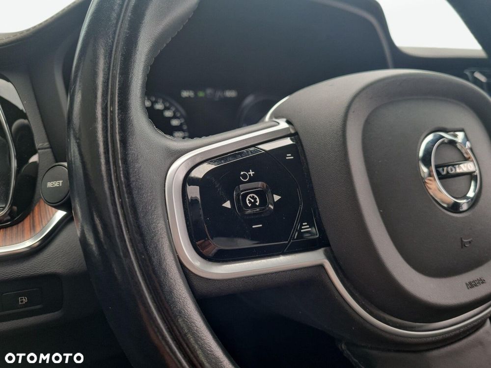 Volvo V60 T6 AWD Plug-In Hybrid Inscription Expression - 16