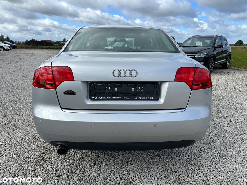 Audi A4 Limousine - 9