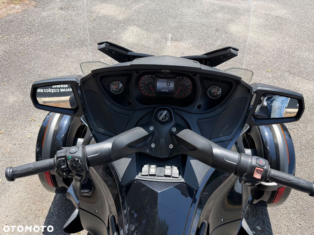 Can-Am Spyder - 7