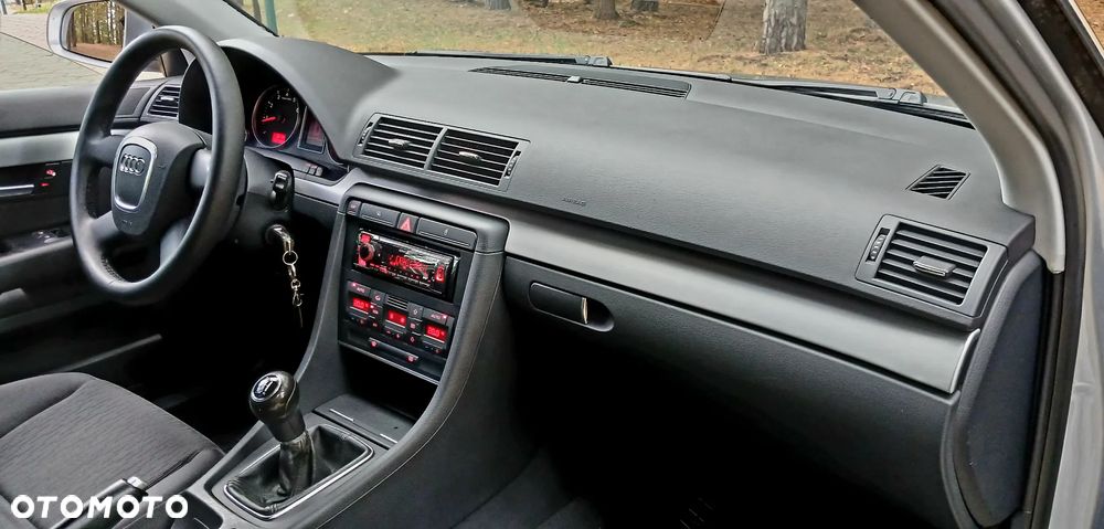 Audi A4 Avant - 10