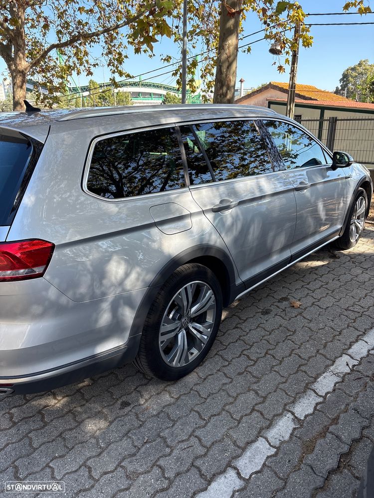 VW Passat Alltrack Variant 2.0 TDi DSG 4Motion - 3