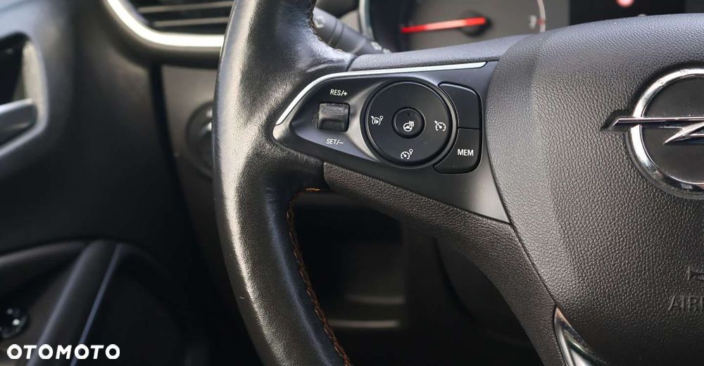 Opel Crossland X - 24