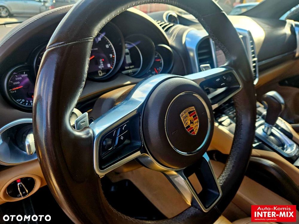 Porsche Cayenne - 33