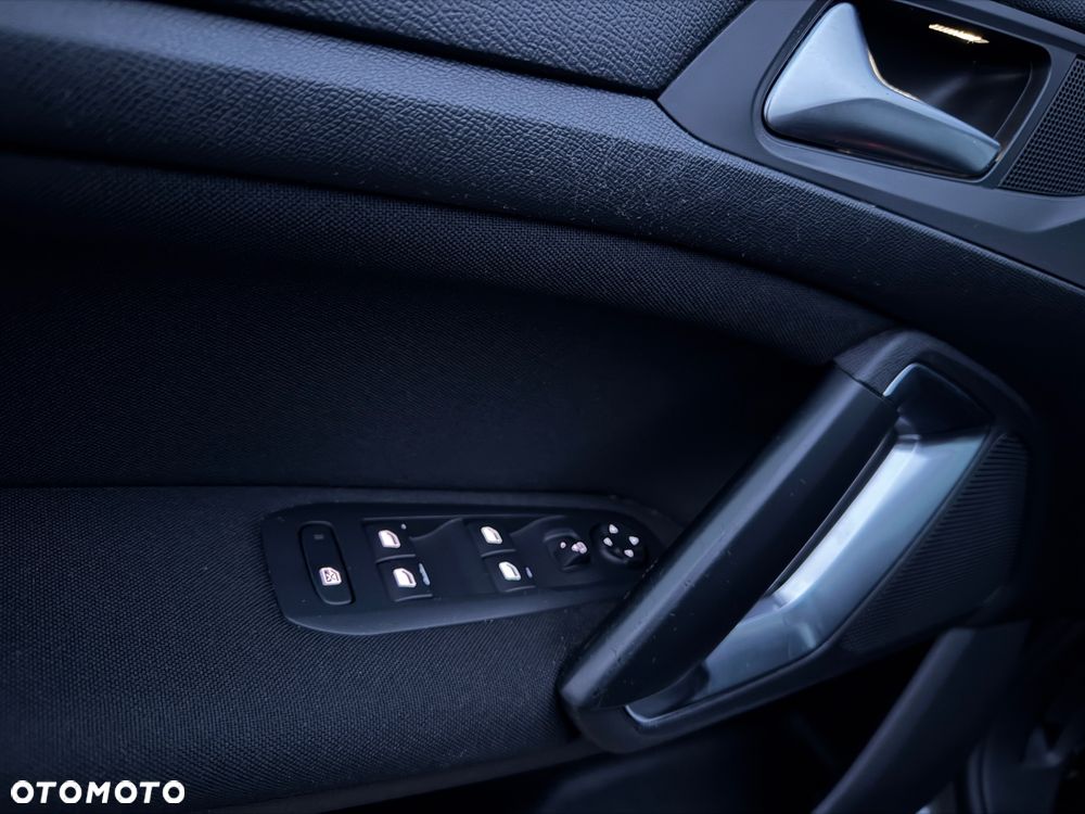 Peugeot 308 PureTech 130 GPF Stop & Start Allure Business-Paket - 20