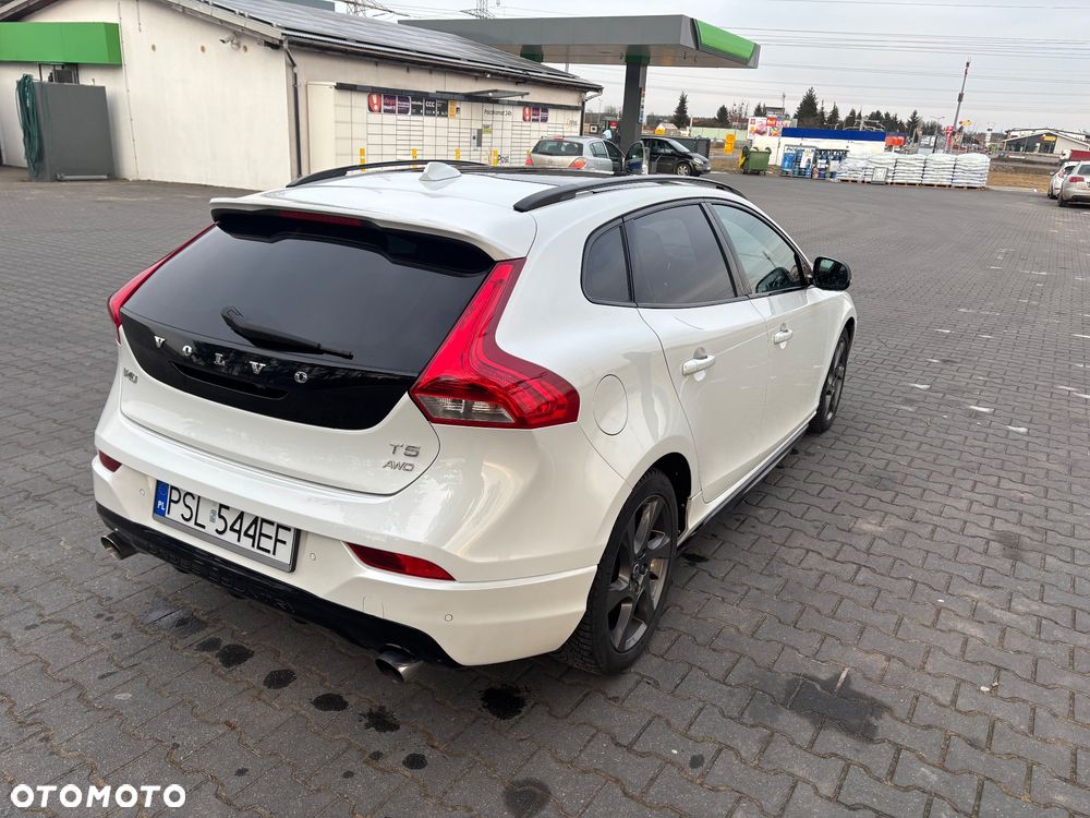 Volvo V40 Cross Country - 10