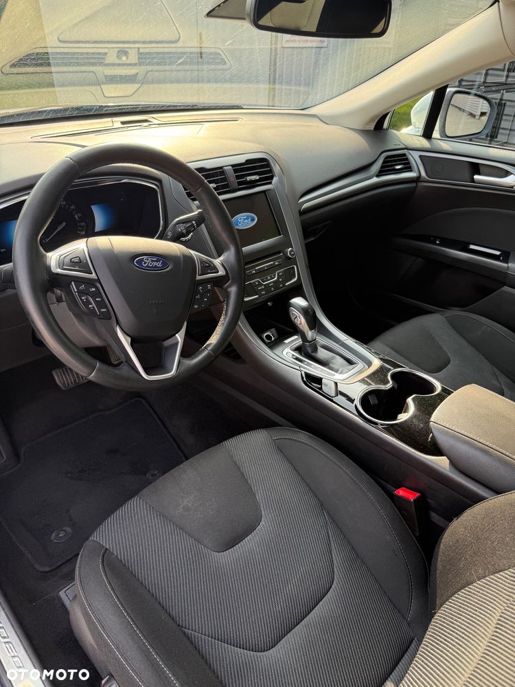 Ford Mondeo 2.0 Hybrid Titanium - 12