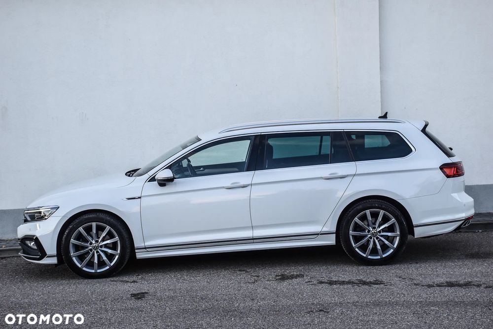 Volkswagen Passat 2.0 TDI SCR DSG 4Motion Elegance - 15