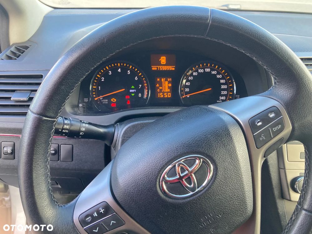 Toyota Avensis 1.8 Sol - 10