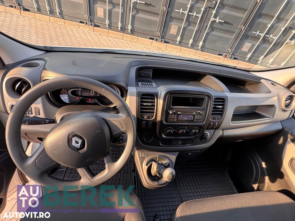 Renault Trafic - 16